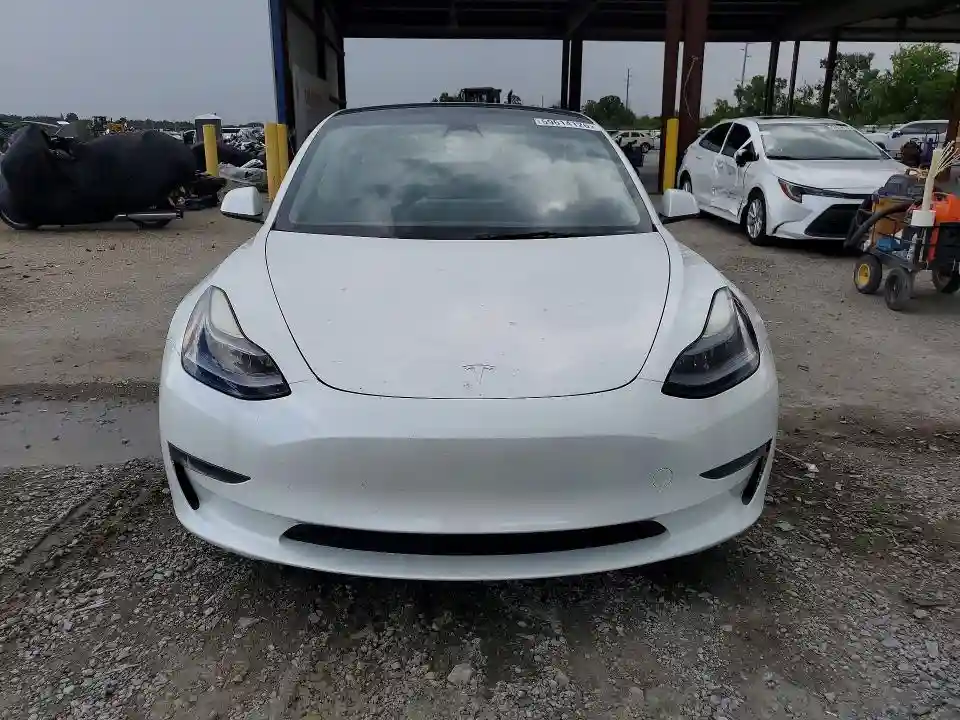 5YJ3E1EAXPF385844 2023 TESLA MODEL 3-4