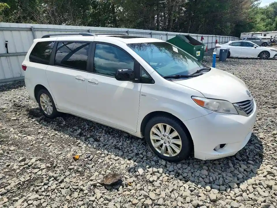 5TDDZ3DC7HS176730 2017 TOYOTA SIENNA-3
