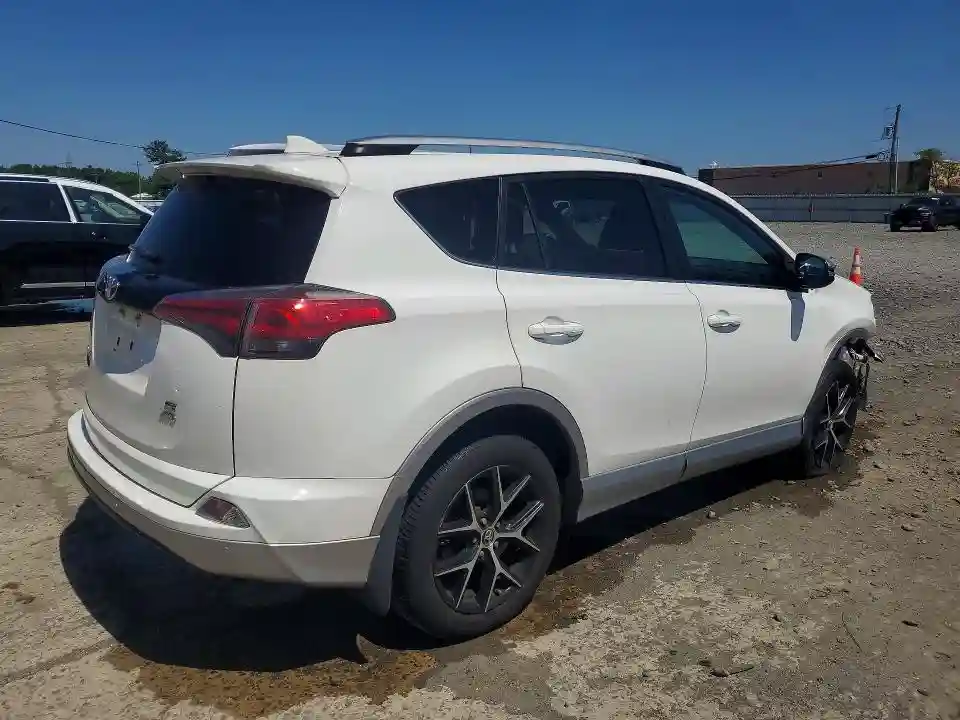 2T3JFREV8JW856221 2018 TOYOTA RAV4-2