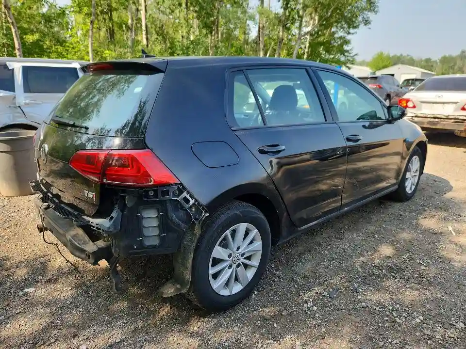3VW217AU6GM061549 2016 VOLKSWAGEN GOLF-2
