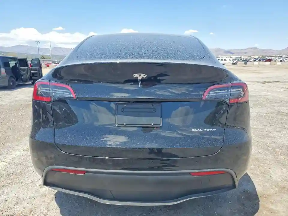 7SAYGDEE6PF629688 2023 TESLA MODEL Y-5