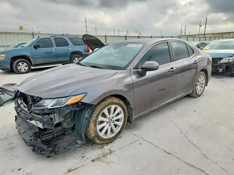 4T1B11HK4JU136123 2018 TOYOTA CAMRY-0
