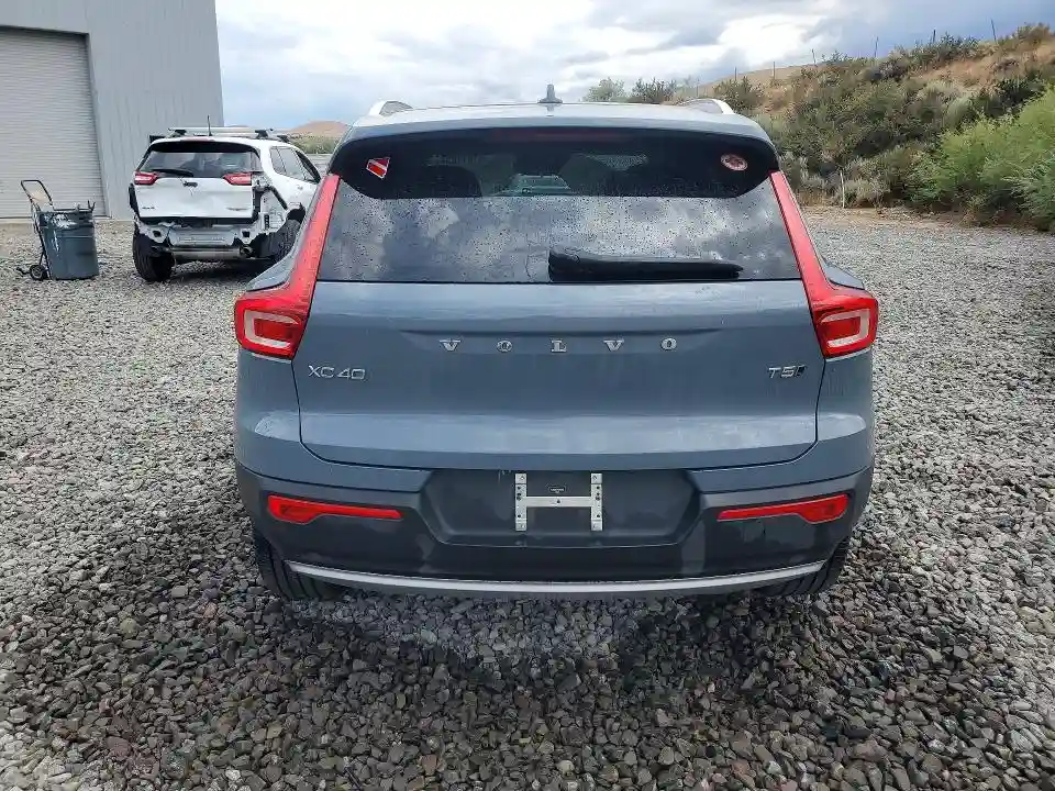 YV4162UK7M2466882 2021 VOLVO XC40-5