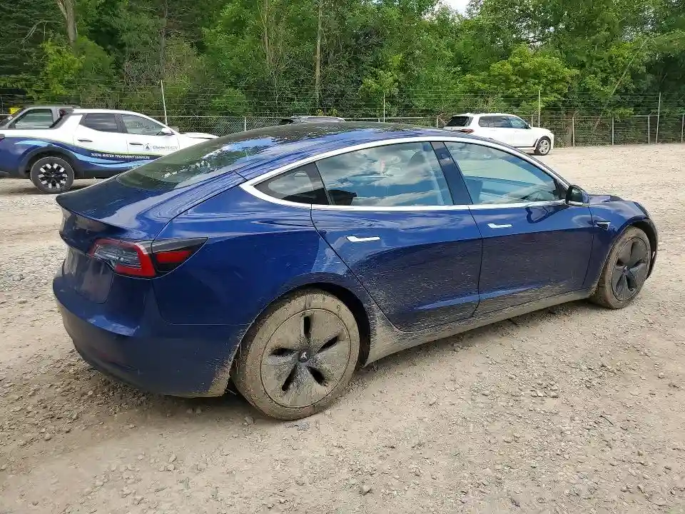 5YJ3E1EA0JF041950 2018 TESLA MODEL 3-2