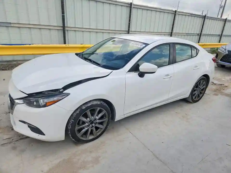 3MZBN1V32JM209609 2018 MAZDA 3-0