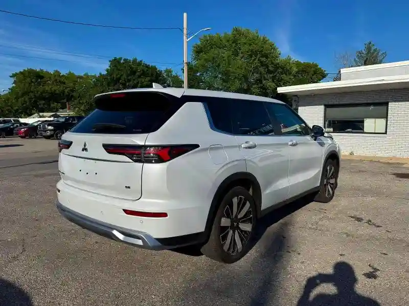 JA4J4VA88SZ021889 2025 MITSUBISHI OUTLANDER-3