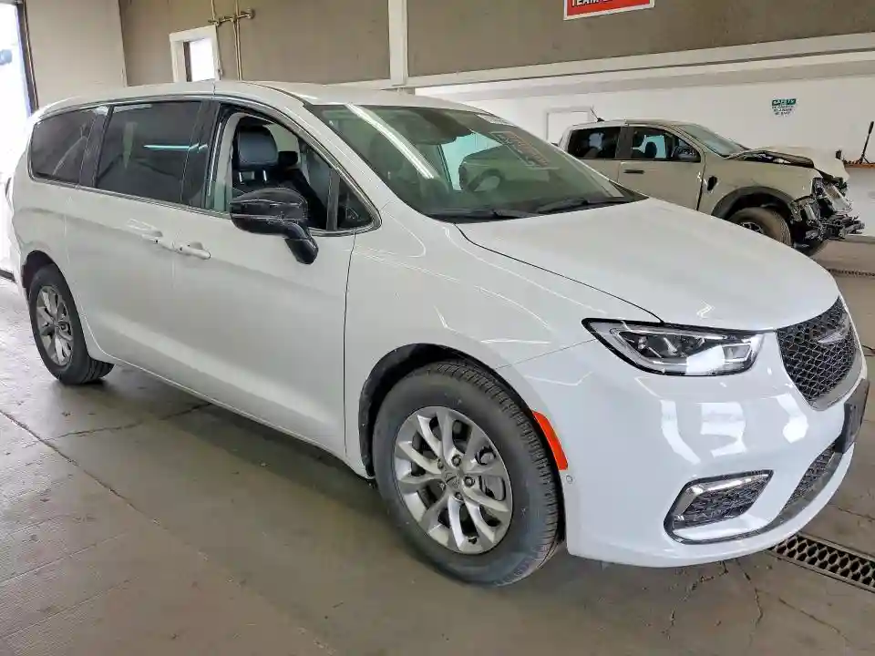 2C4RC3BG8RR181488 2024 CHRYSLER PACIFICA-3