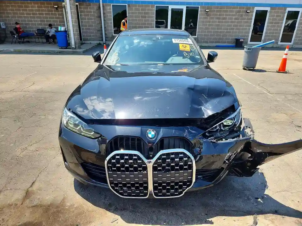 WBA63AV00NFM71714 2022 BMW 4 SERIES-4