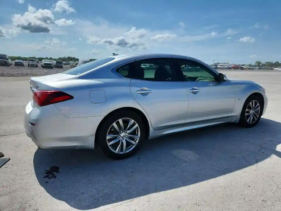 JN1BY1AP2FM540148 2015 INFINITI Q70-2
