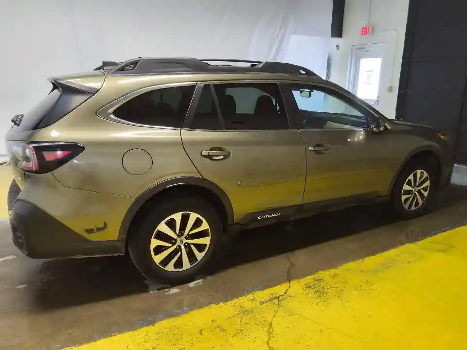 4S4BTAFC8M3131572 2021 SUBARU OUTBACK-2