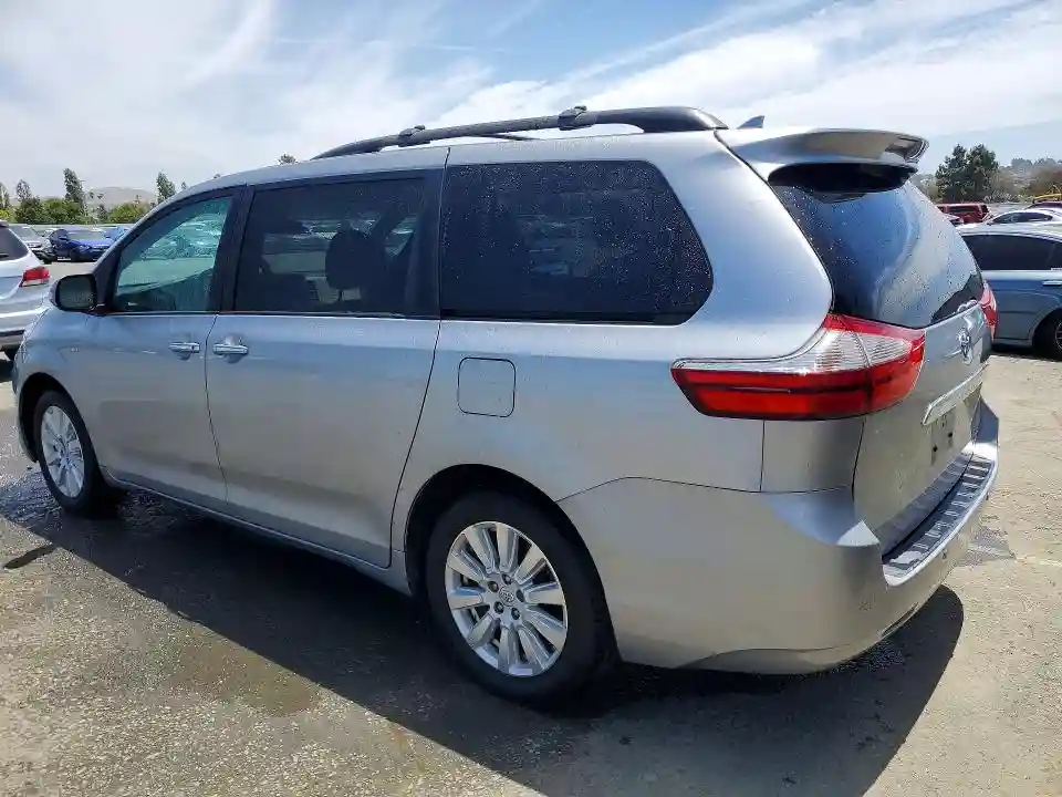 5TDDZ3DCXHS186152 2017 TOYOTA SIENNA-1