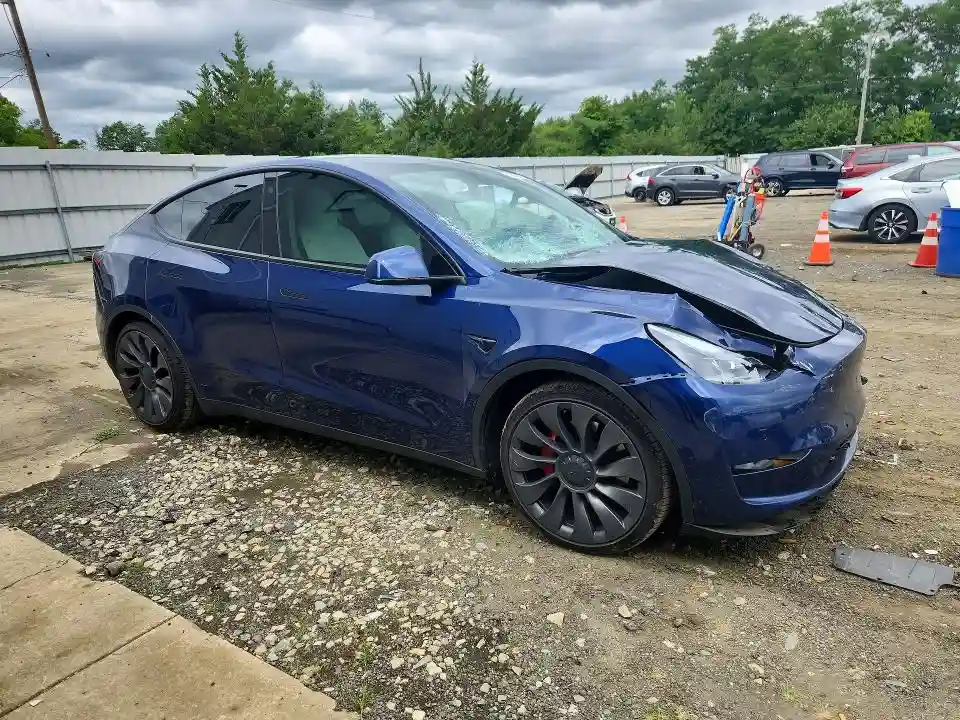 7SAYGDEF3NF530378 2022 TESLA MODEL Y-3