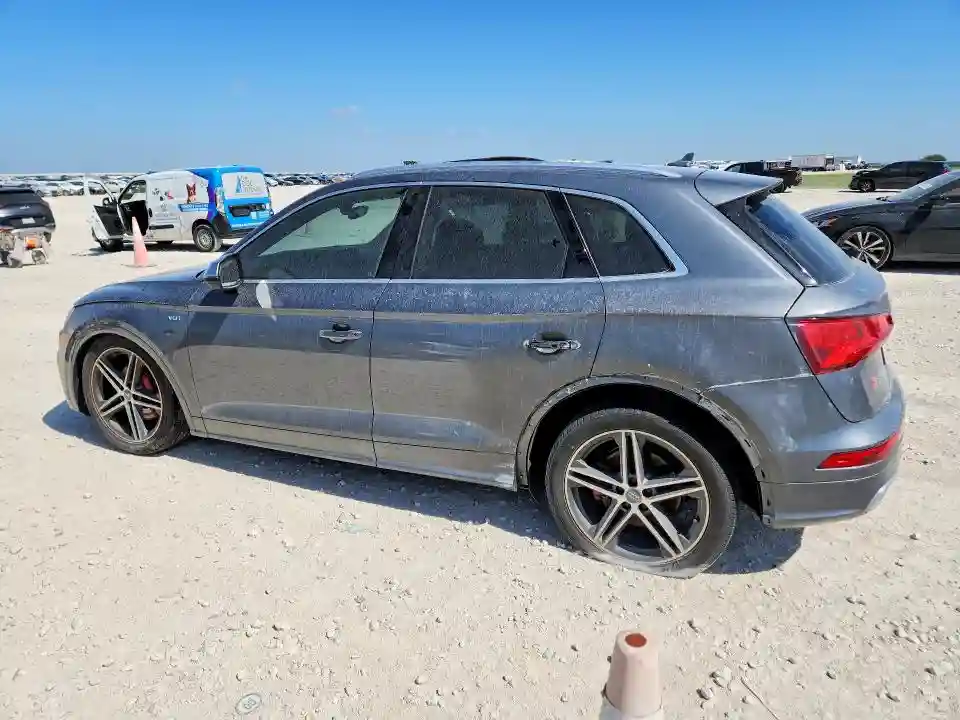 WA1A4AFY5J2123708 2018 AUDI SQ5-1