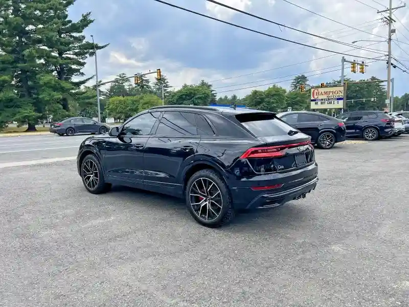 WA1FVAF17KD024108 2019 AUDI Q8-2