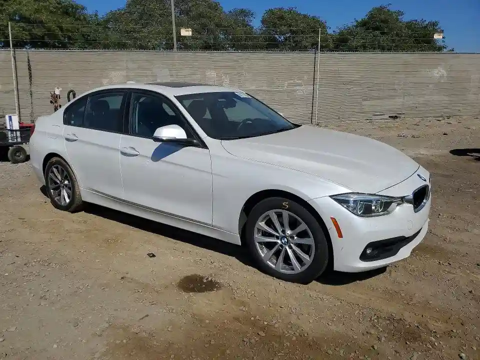 WBA8A3C5XJA487127 2018 BMW 3 SERIES-3