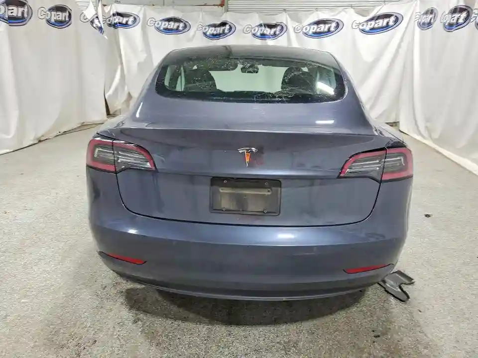 5YJ3E1EA4NF369085 2022 TESLA MODEL 3-5