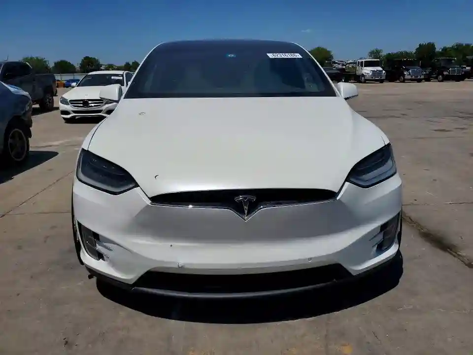 5YJXCDE26LF231868 2020 TESLA MODEL X-4