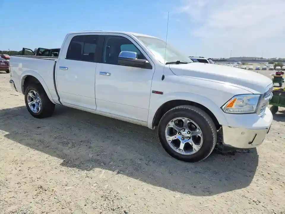 1C6RR7NM4JS338659 2018 RAM 1500-3