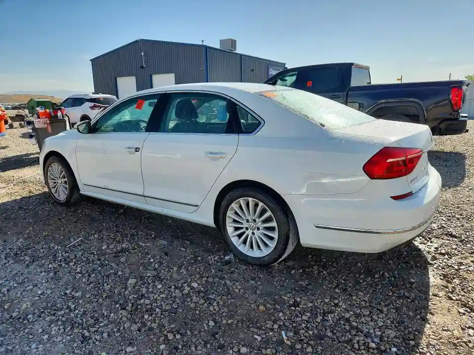 1VWBT7A38GC009424 2016 VOLKSWAGEN PASSAT-1