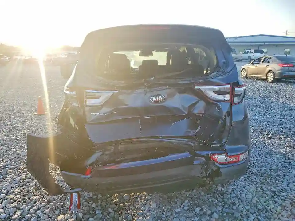 KNDPNCAC8J7423041 2018 KIA SPORTAGE-5