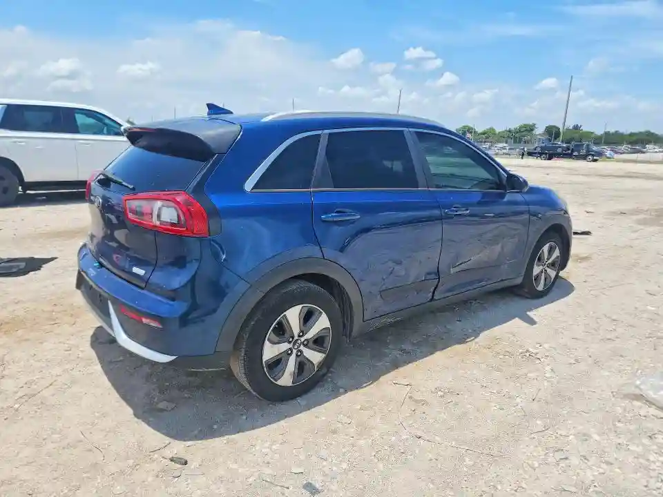 KNDCB3LC6H5045067 2017 KIA NIRO-2