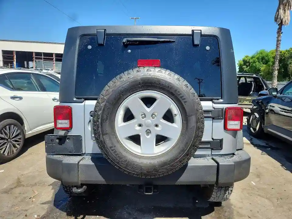 1C4HJWDG8JL812026 2018 JEEP WRANGLER-5