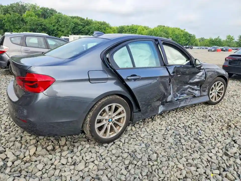 WBA8E5G57JNV01892 2018 BMW 3 SERIES-2
