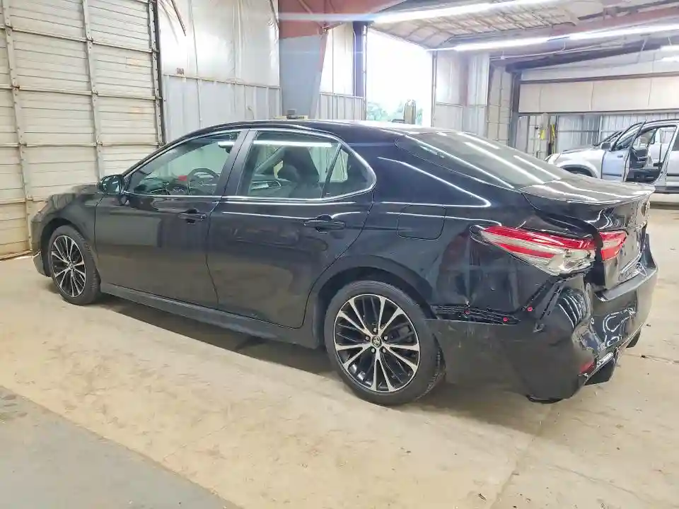 4T1B11HK4JU021599 2018 TOYOTA CAMRY-1