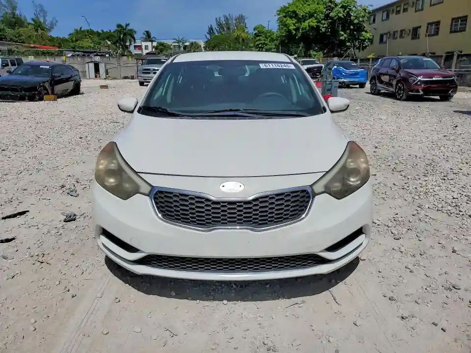 KNAFK4A63G5603520 2016 KIA FORTE-4