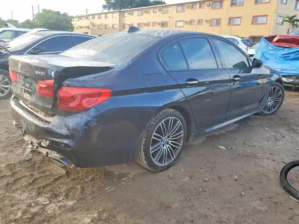 WBAJE7C54JG891602 2018 BMW 5 SERIES-2