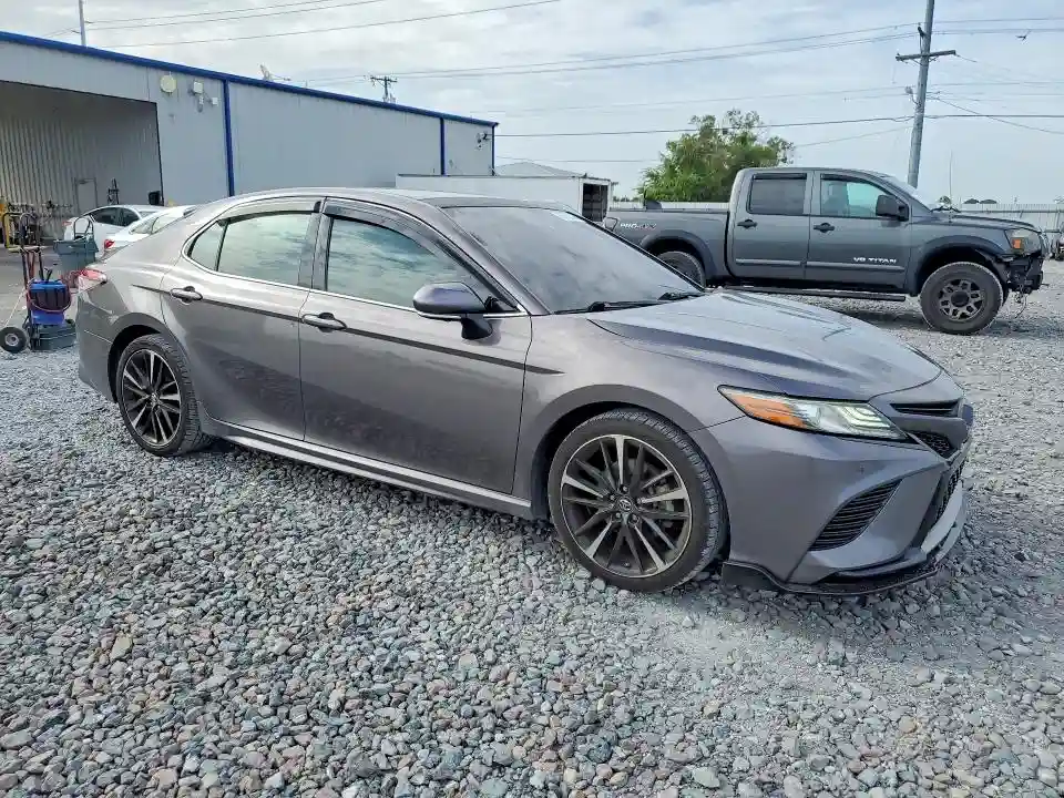 4T1B61HK6JU080803 2018 TOYOTA CAMRY-3