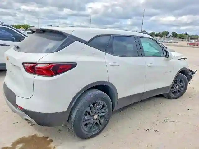 3GNKBCRS7MS578241 2021 CHEVROLET BLAZER-2