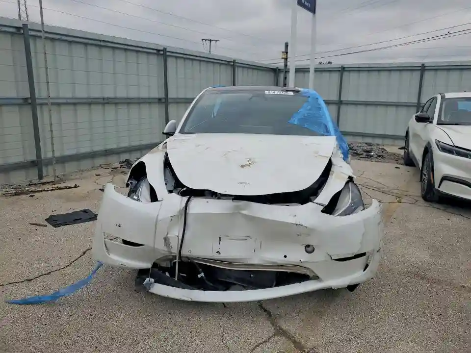 5YJYGDEE3LF017097 2020 TESLA MODEL Y-4
