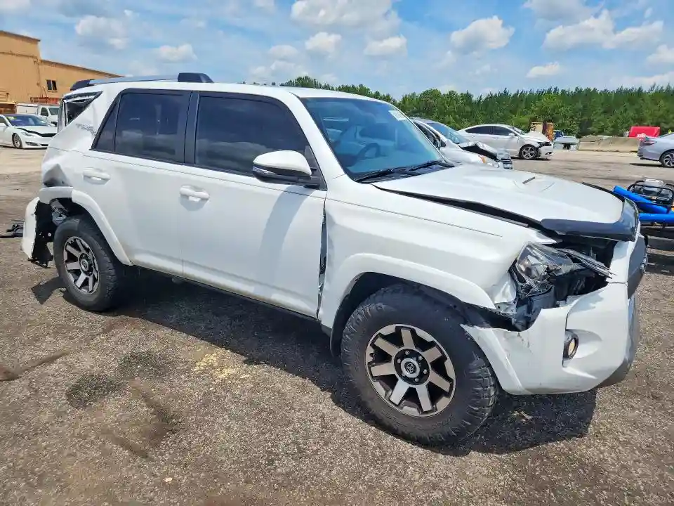 JTEBU5JR5H5445027 2017 TOYOTA 4RUNNER-3