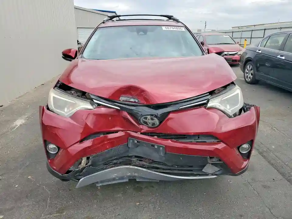 JTMWFREV7JD121765 2018 TOYOTA RAV4-4