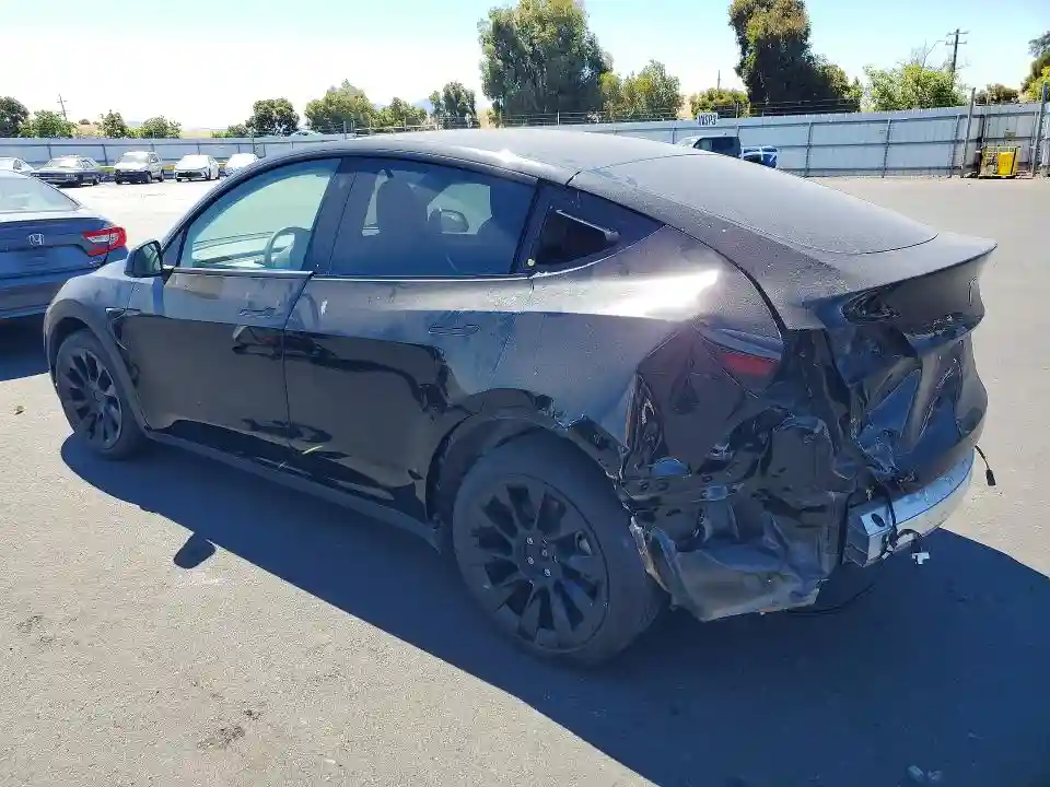 7SAYGDEE8PF586519 2023 TESLA MODEL Y-1