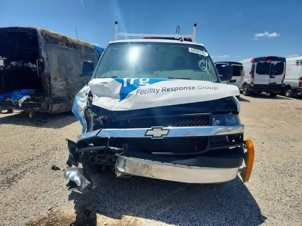 1GCWGAFP0P1209551 2023 CHEVROLET EXPRESS-4