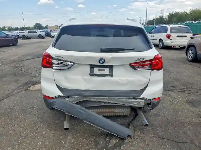WBXHT3C36J5K25323 2018 BMW X1-5