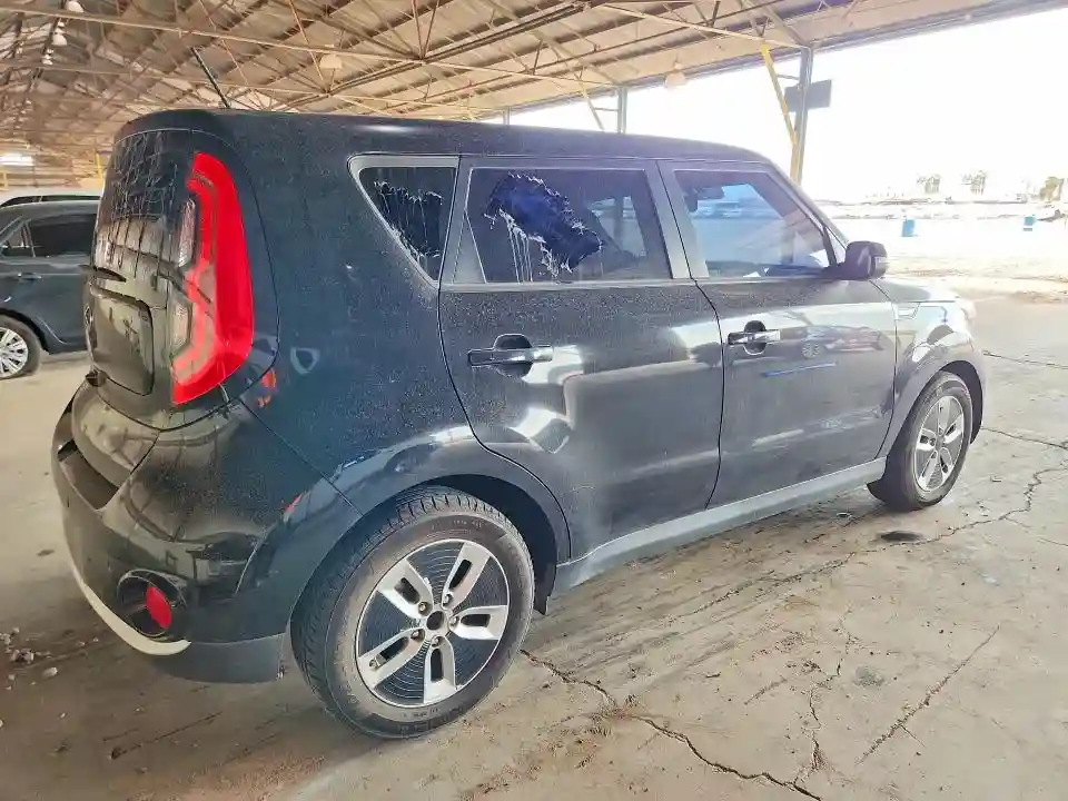 KNDJX3AE0G7011545 2016 KIA SOUL-2