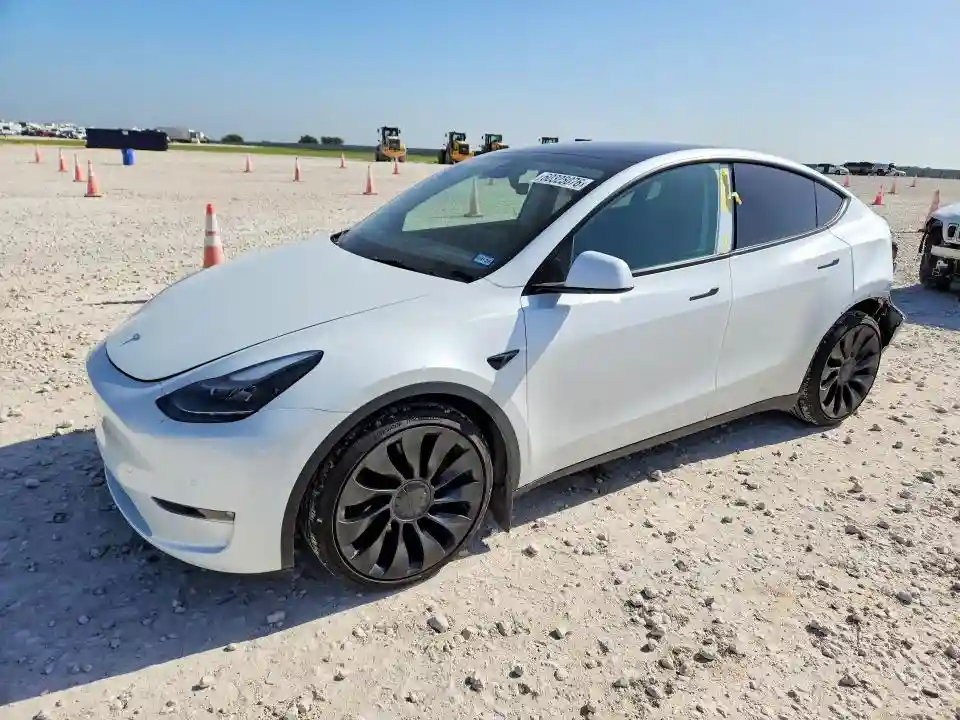 7SAYGDEF9NF457212 2022 TESLA MODEL Y-0