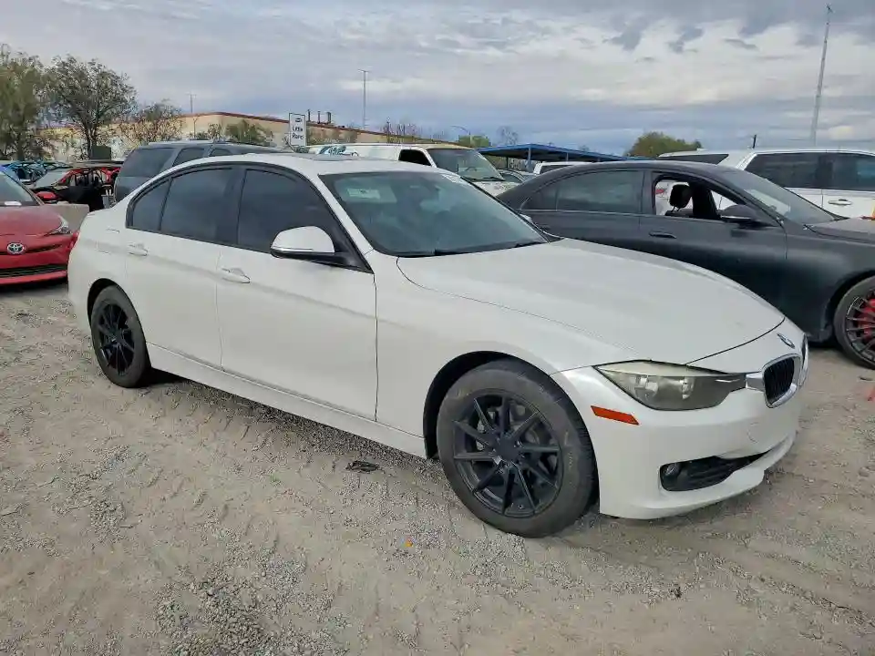 WBA3B1C53FK140817 2015 BMW 3 SERIES-3