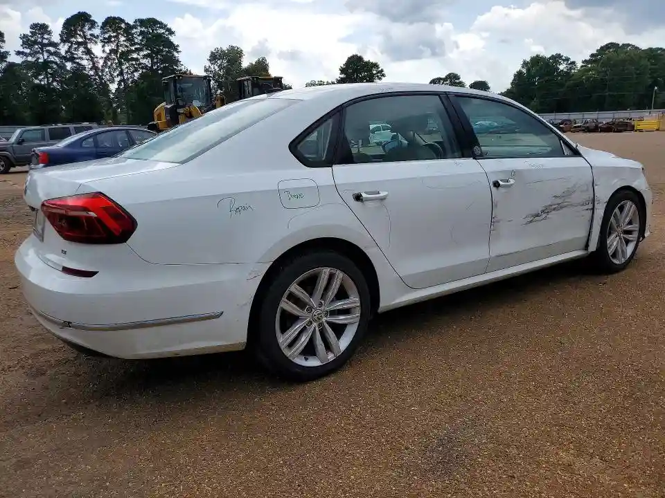 1VWLA7A32KC008076 2019 VOLKSWAGEN PASSAT-2