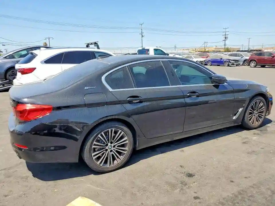 WBAJA9C57KB254290 2019 BMW 5 SERIES-2