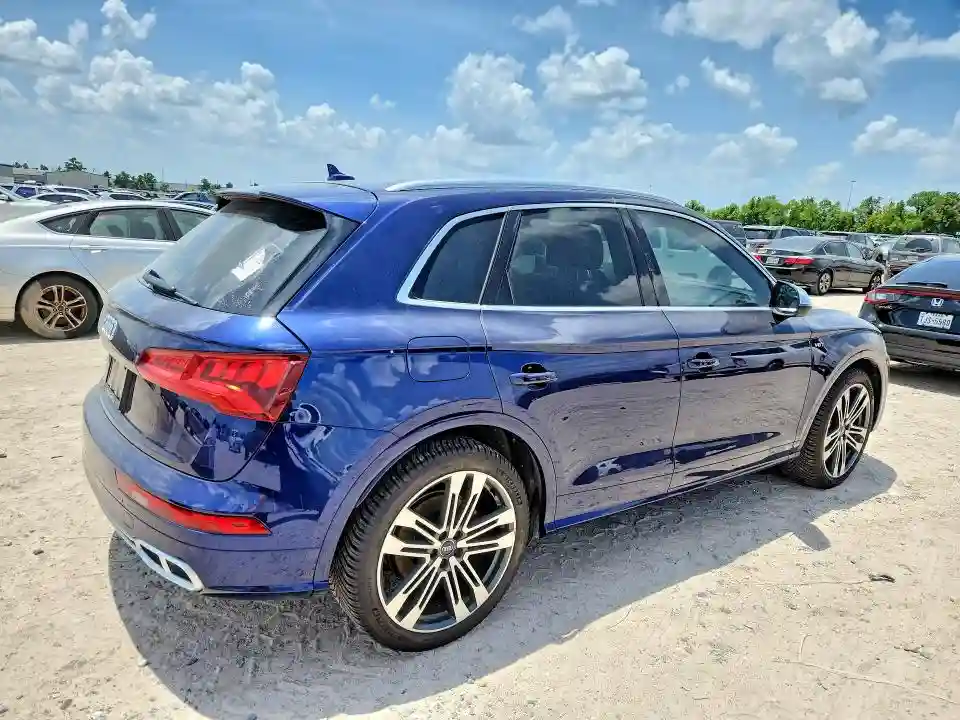WA1C4AFY4J2088801 2018 AUDI SQ5-2