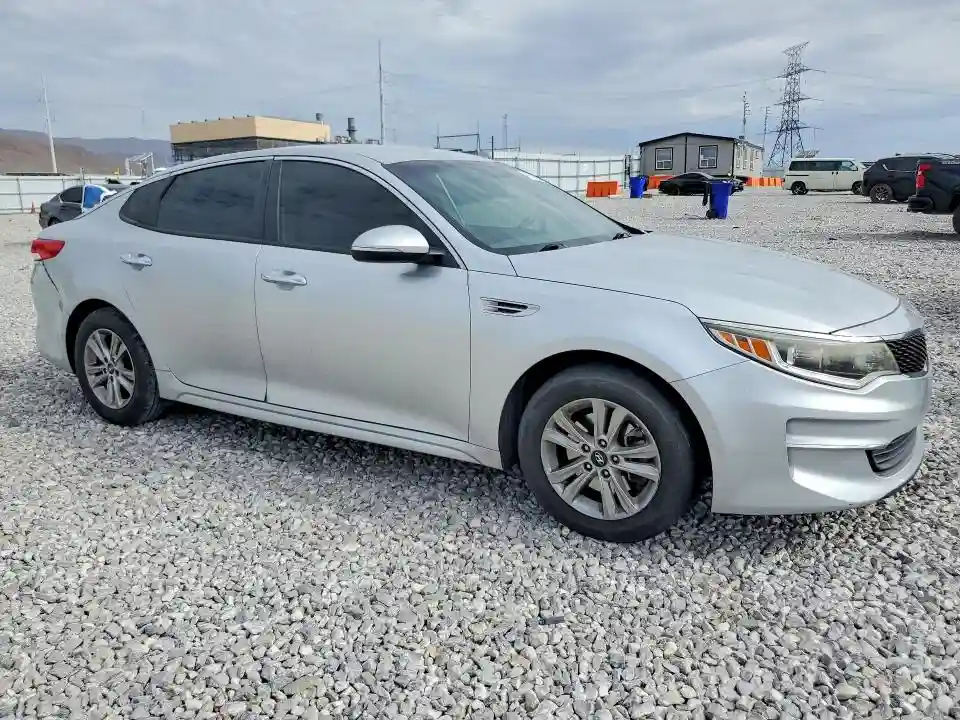 5XXGT4L36GG094137 2016 KIA OPTIMA-3