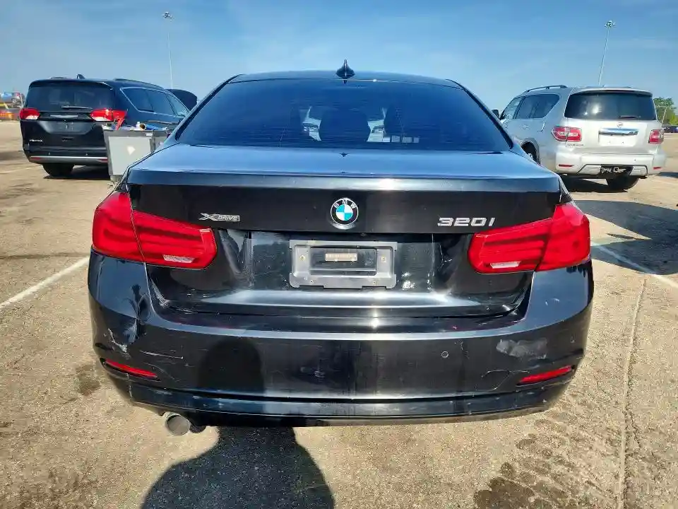WBA8E5G5XJNU47102 2018 BMW 3 SERIES-5