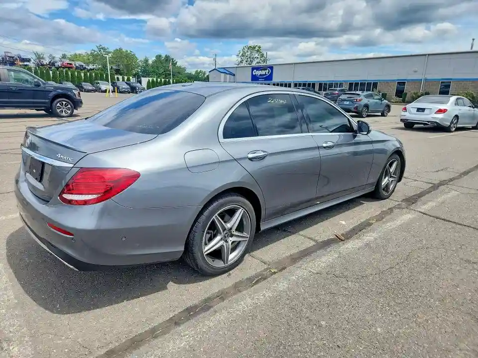 WDDZF4KB9JA329955 2018 MERCEDES-BENZ E-CLASS-2