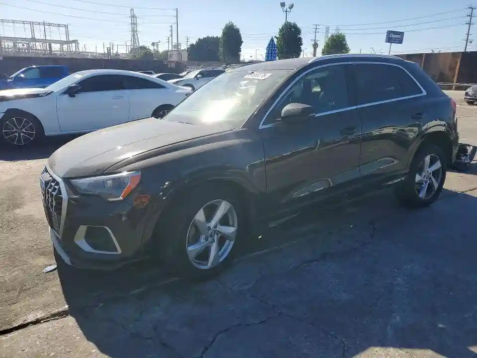WA1AECF39L1028607 2020 AUDI Q3-0