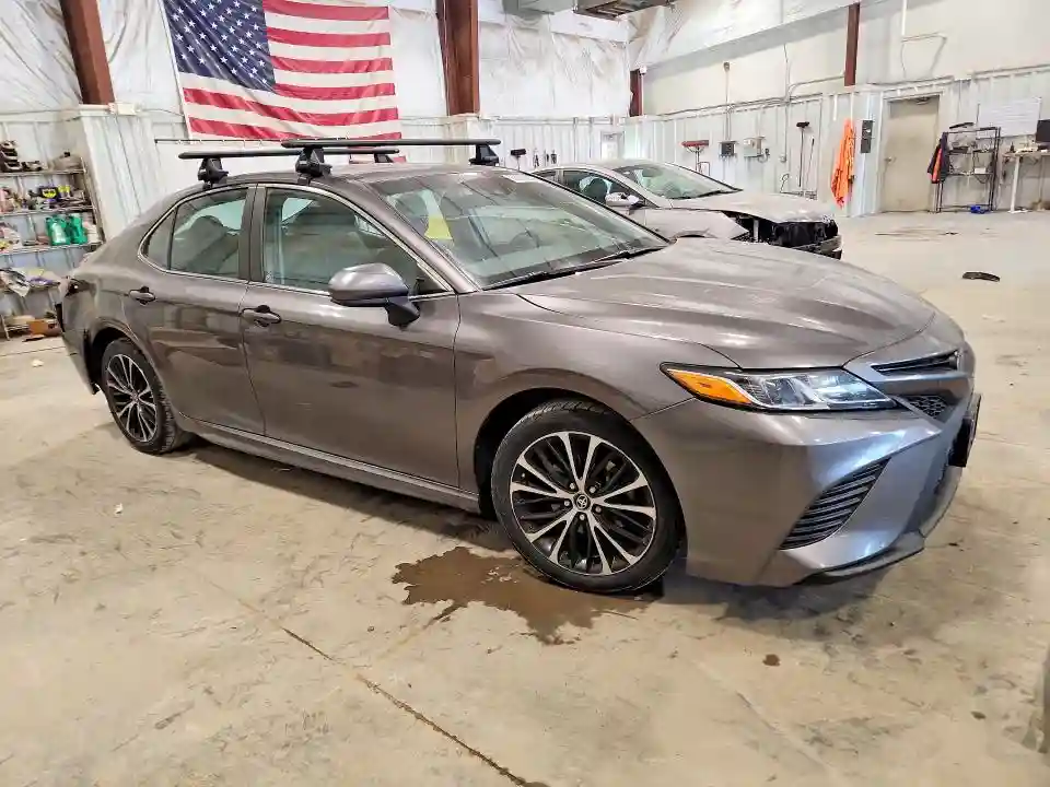 4T1B11HK4JU630658 2018 TOYOTA CAMRY-3