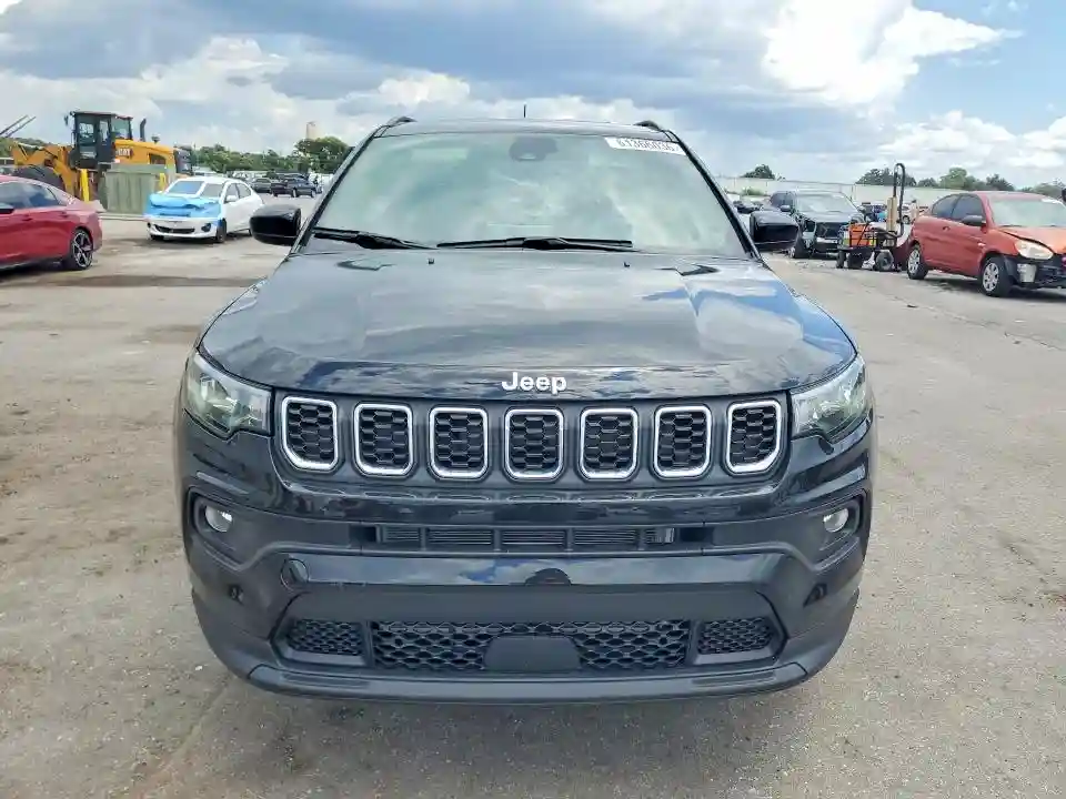 3C4NJDBN8ST588206 2025 JEEP COMPASS-4